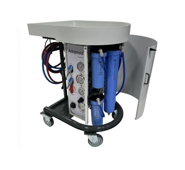 Chariot de filtration d'eau Aquadial pour les traitements de dialyse - porte ouverte pour voir l'intérieur et les cartouches de filtration d'eau